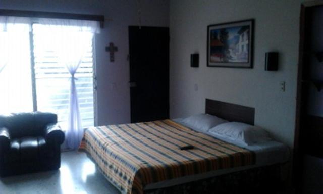 Hostal Dona Marta San Salvador Pokoj fotografie