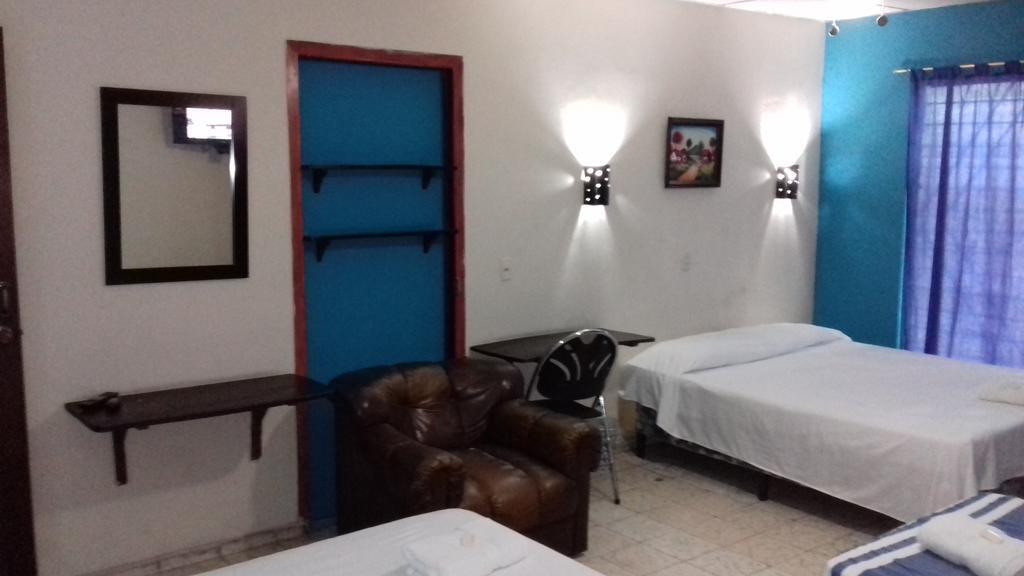 Hostal Dona Marta San Salvador Exteriér fotografie